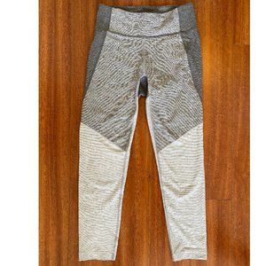 Outdoor Voices 3/4 Tri Tone Leggings